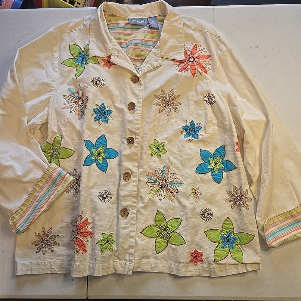 Liz & Me 2X Khaki‎ Embroidered Button Up Floral Top Multicolor Cuff Sleeves